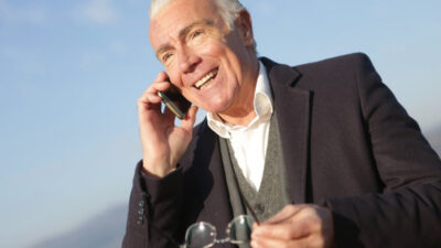 Discover the application process to get a free iPhone 7 through government programs for 2026