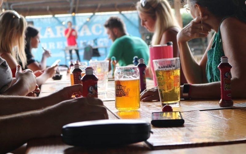 Learn where and what time do they start selling beer in Texas  under TABC laws