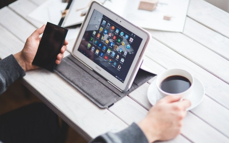 Who qualifies for free government phone and tablet texas