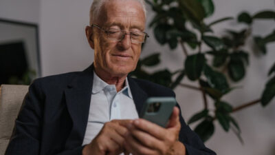 Complete guide explaining iphone 13 free programs and eligibility details