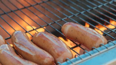 how long to cook brats on grill