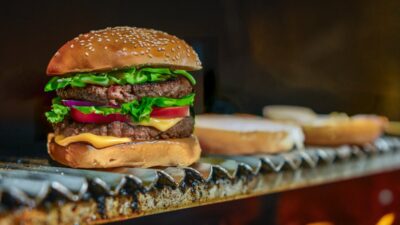 how long to cook burgers on grill