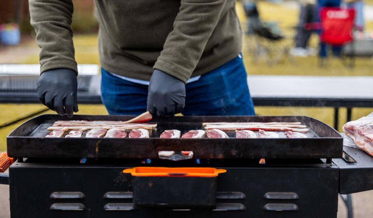 how to season a blackstone grill