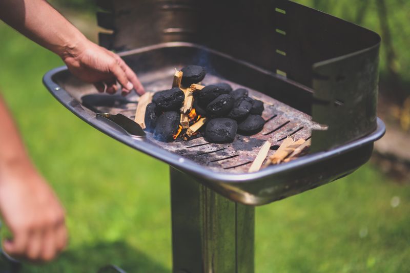 how-to-start-a-charcoal-grill-standard-method