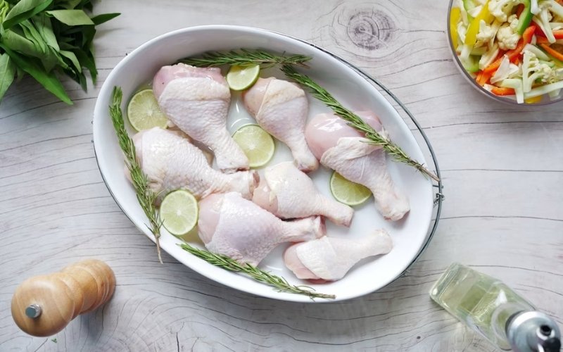 How long to cook chicken drumsticks on the grill depends on drumstick size