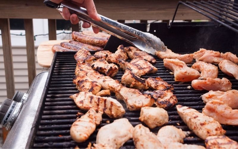 How long to grill chicken tenders for no dry texture