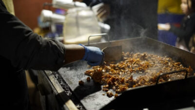 How to clean a flat top grill while protecting the seasoning layer