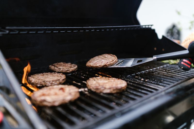 how-long-to-grill-frozen-burgers-step-by-step