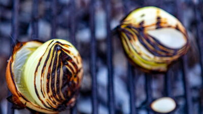 how-to-grill-onions