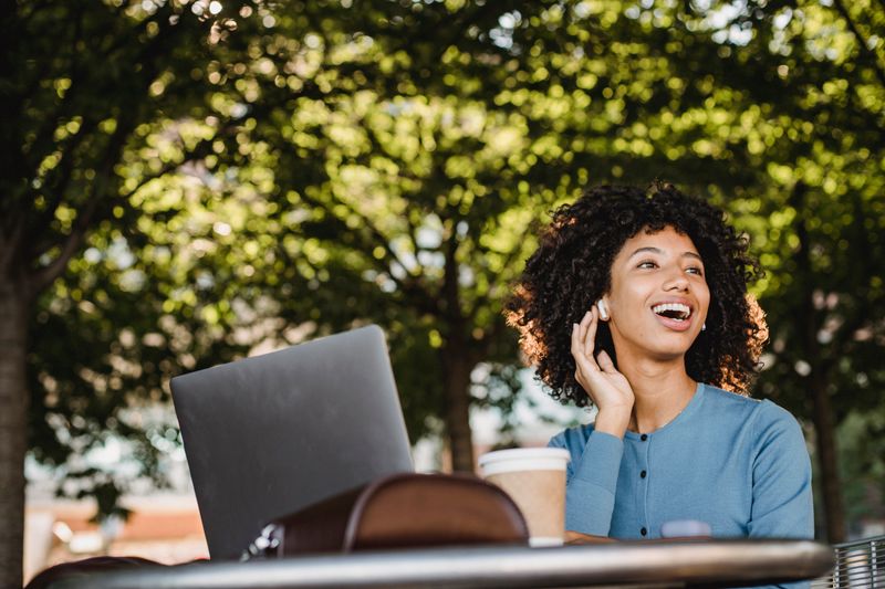factors-affecting-how-long-do-airpods-last