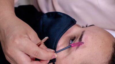 How long does a brow lamination last