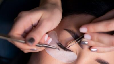How long does a lash lift last