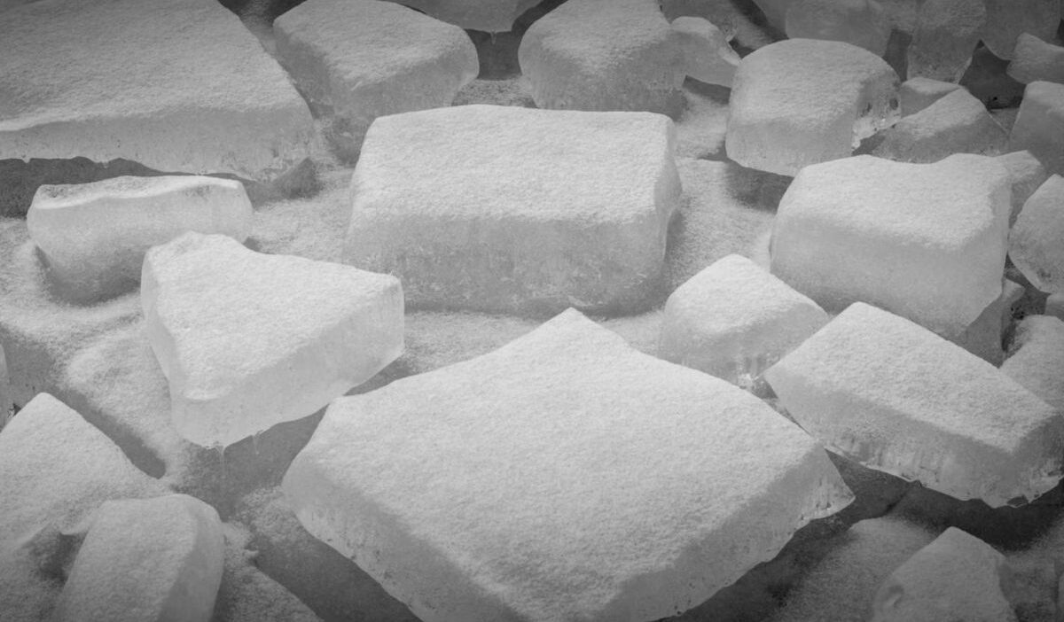 How long does dry ice last? Lifespan, storage, and safety for common uses