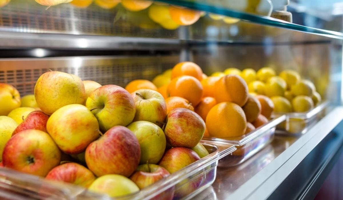 How long do apples last in the fridge? Storage life and freshness tips.