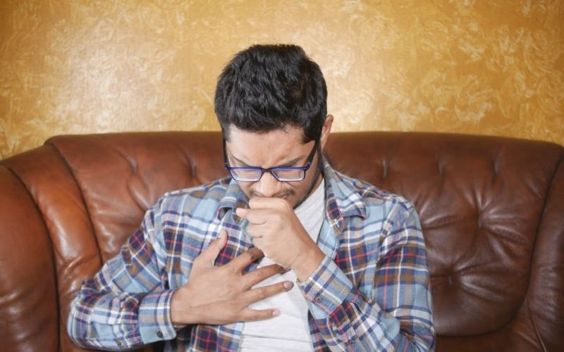 How long does a heart attack last? Symptoms may include cold sweats, nausea, dizziness, and fatigue.