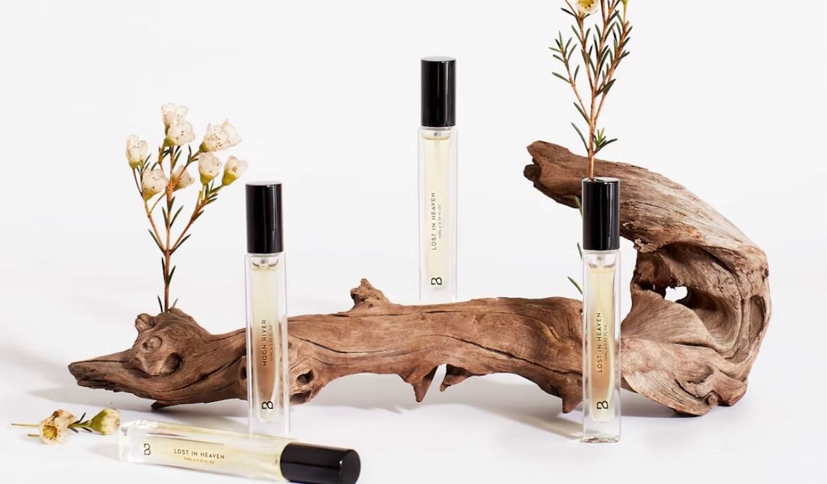 How long does cologne last on skin, clothes, and in the bottle