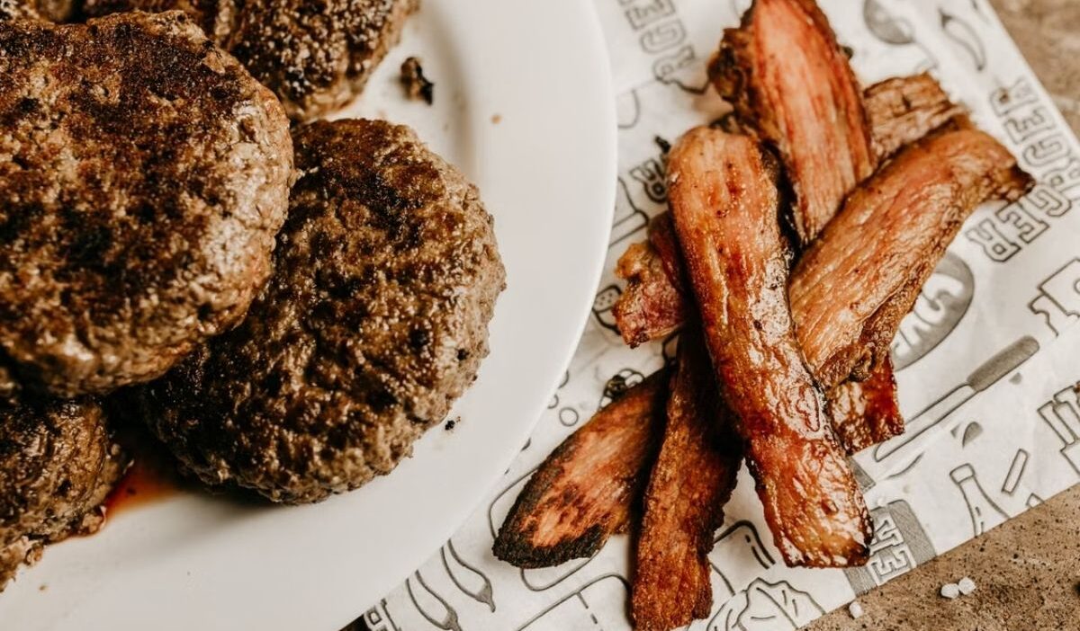 How long does cooked bacon last in the fridge? Storage tips for safe leftovers.