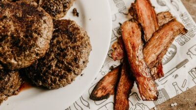 How long does cooked bacon last in the fridge? Storage tips for safe leftovers.